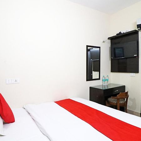 Hotel Westend Holiday Home 5 Mint From Nizamuddin Railway Station New Delhi Ngoại thất bức ảnh