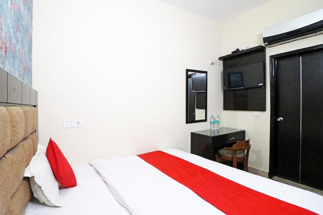 Hotel Westend Holiday Home 5 Mint From Nizamuddin Railway Station New Delhi Ngoại thất bức ảnh