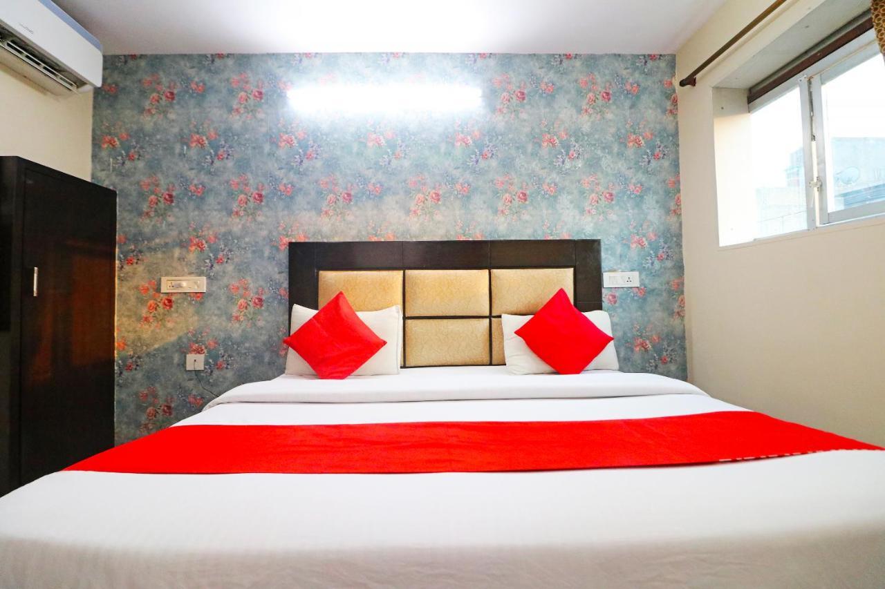 Hotel Westend Holiday Home 5 Mint From Nizamuddin Railway Station New Delhi Ngoại thất bức ảnh